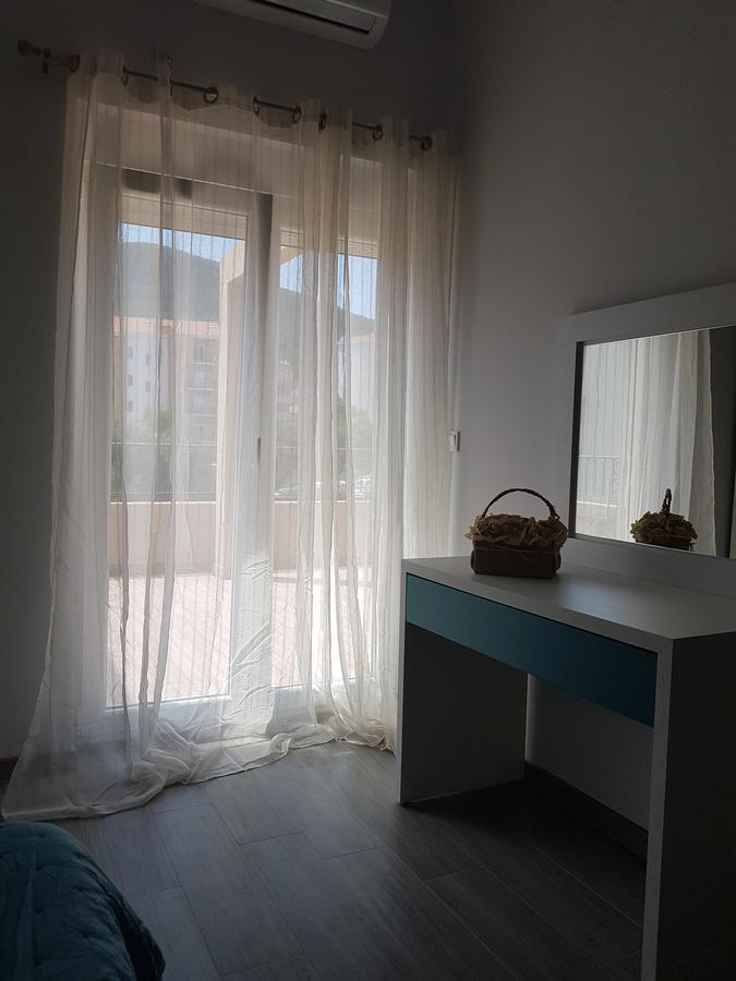 Apartments And Rooms Lijesevic บุดวา ภายนอก รูปภาพ