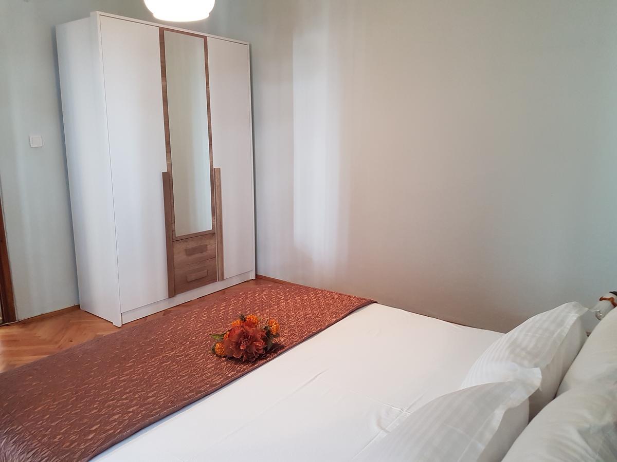 Apartments And Rooms Lijesevic บุดวา ภายนอก รูปภาพ