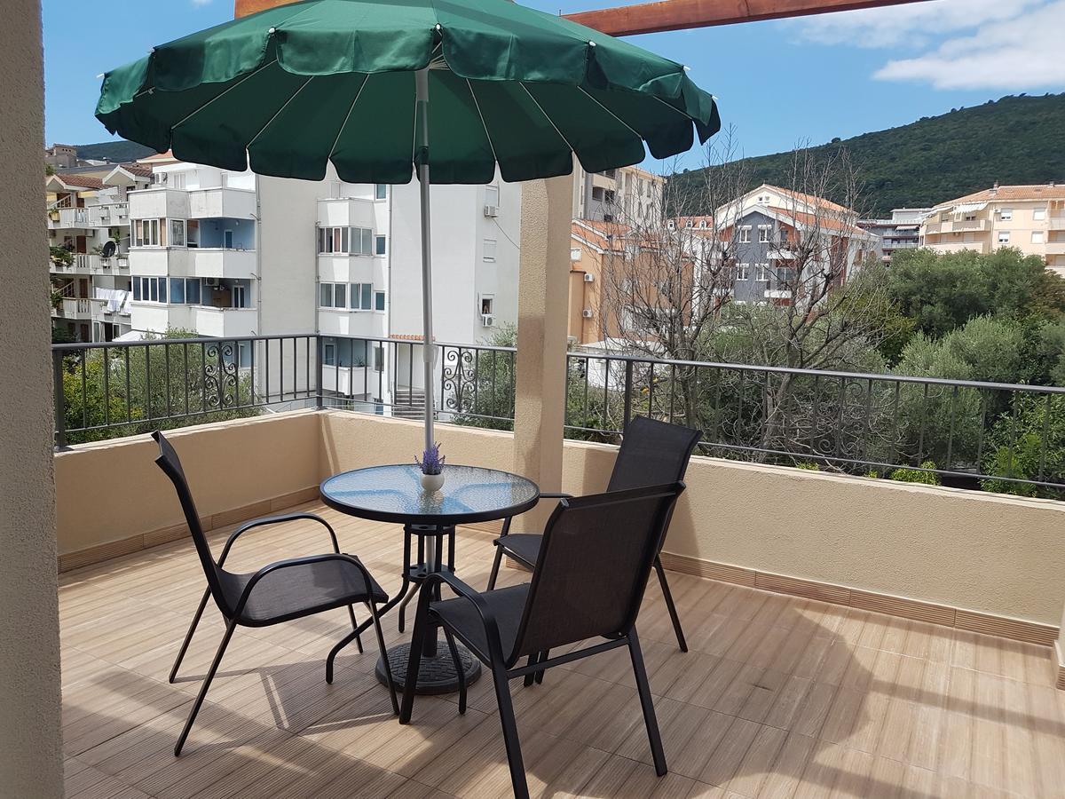 Apartments And Rooms Lijesevic บุดวา ภายนอก รูปภาพ